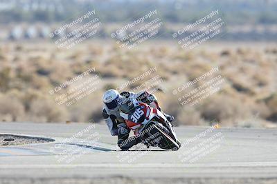 media/Dec-07-2025-CVMA (Sun) [[3e7d2de5dc]]/Race 12- Formula 40 MW and LW/